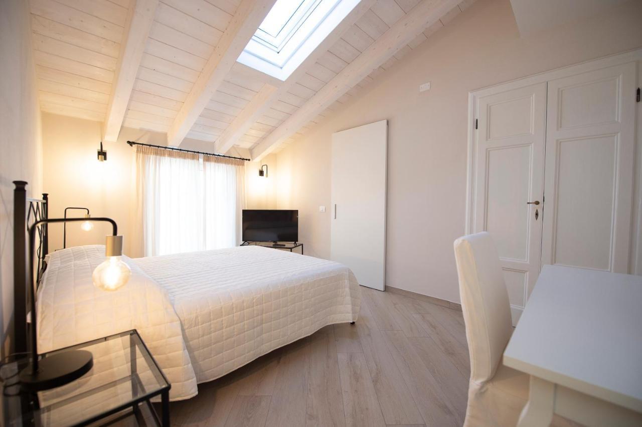 Villino Micol Camere A Due Passi Dal Mare Марина-ди-Каррара Экстерьер фото